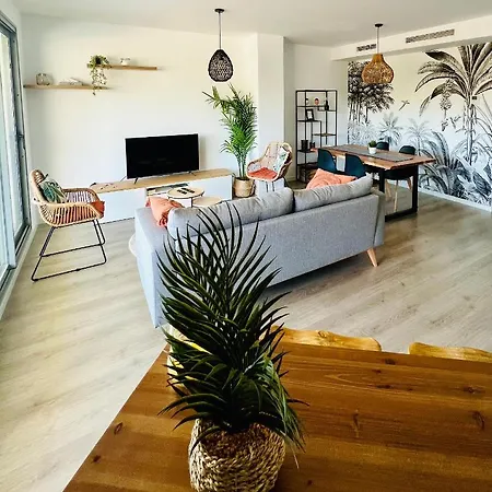 Apartment Serenity Views Lumineux Avec Terrasse, Nature Et Piscine *